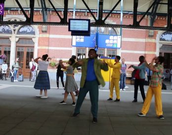 Gratis musical in de stationshal
